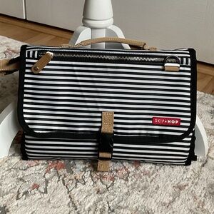 Skip Hop Black & White Baby changing pad